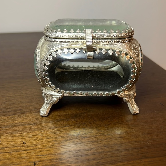 Rare Vintage Glass Box - Picture 3 of 7